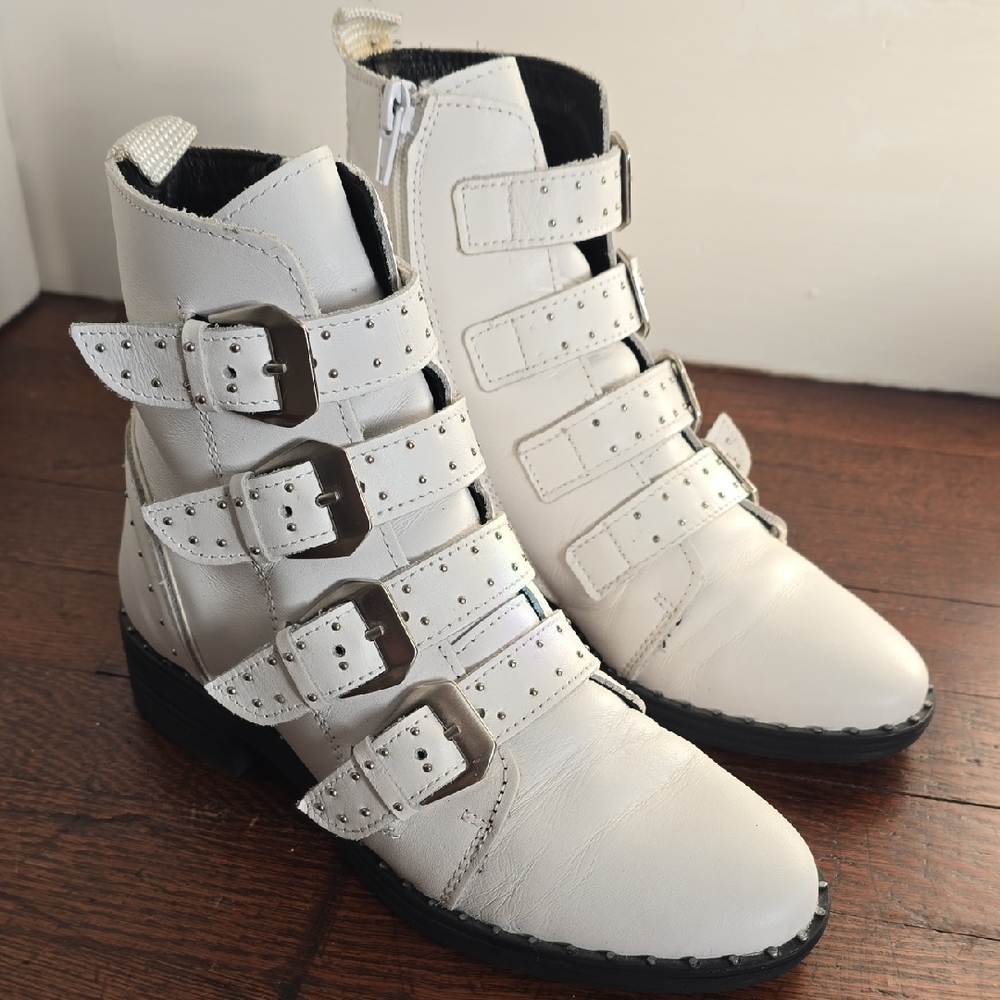 Steve Madden Leather White Multi-Buckle Combat Boots Womems Size 5 Like New